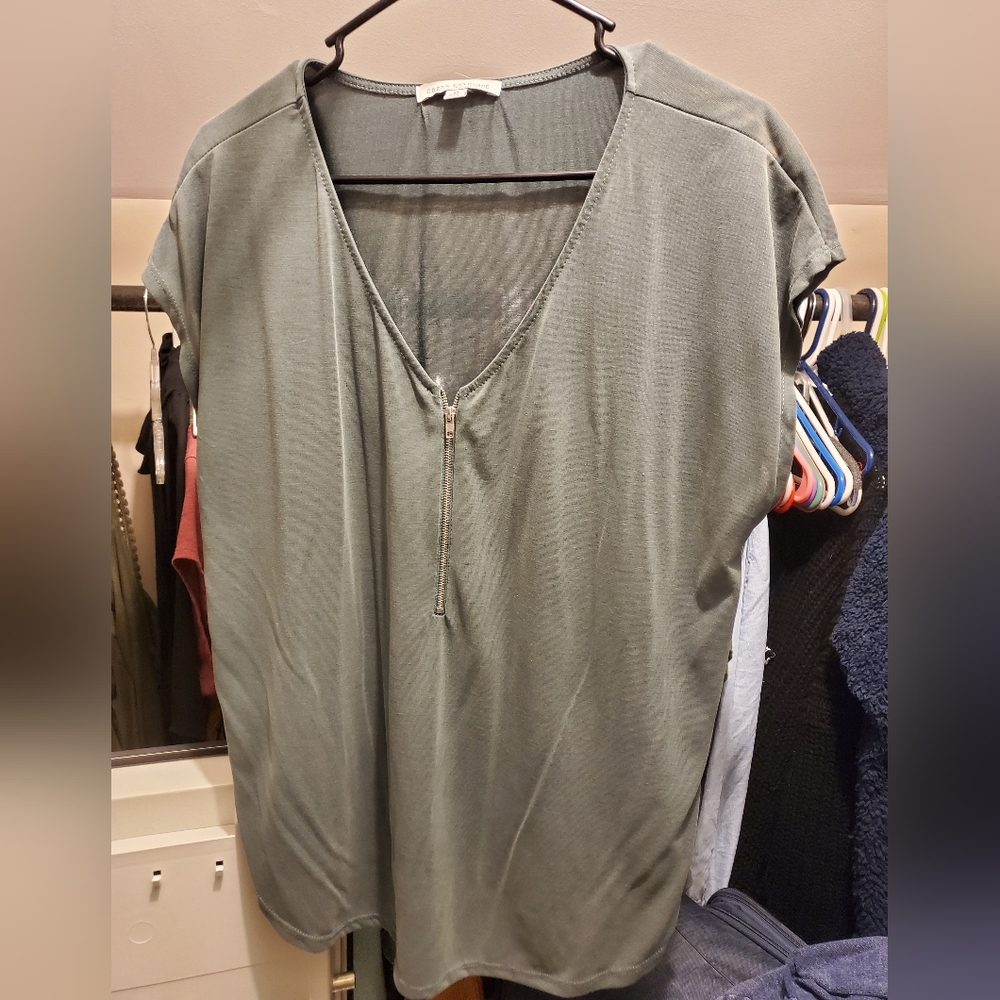 Blouse With Zipper